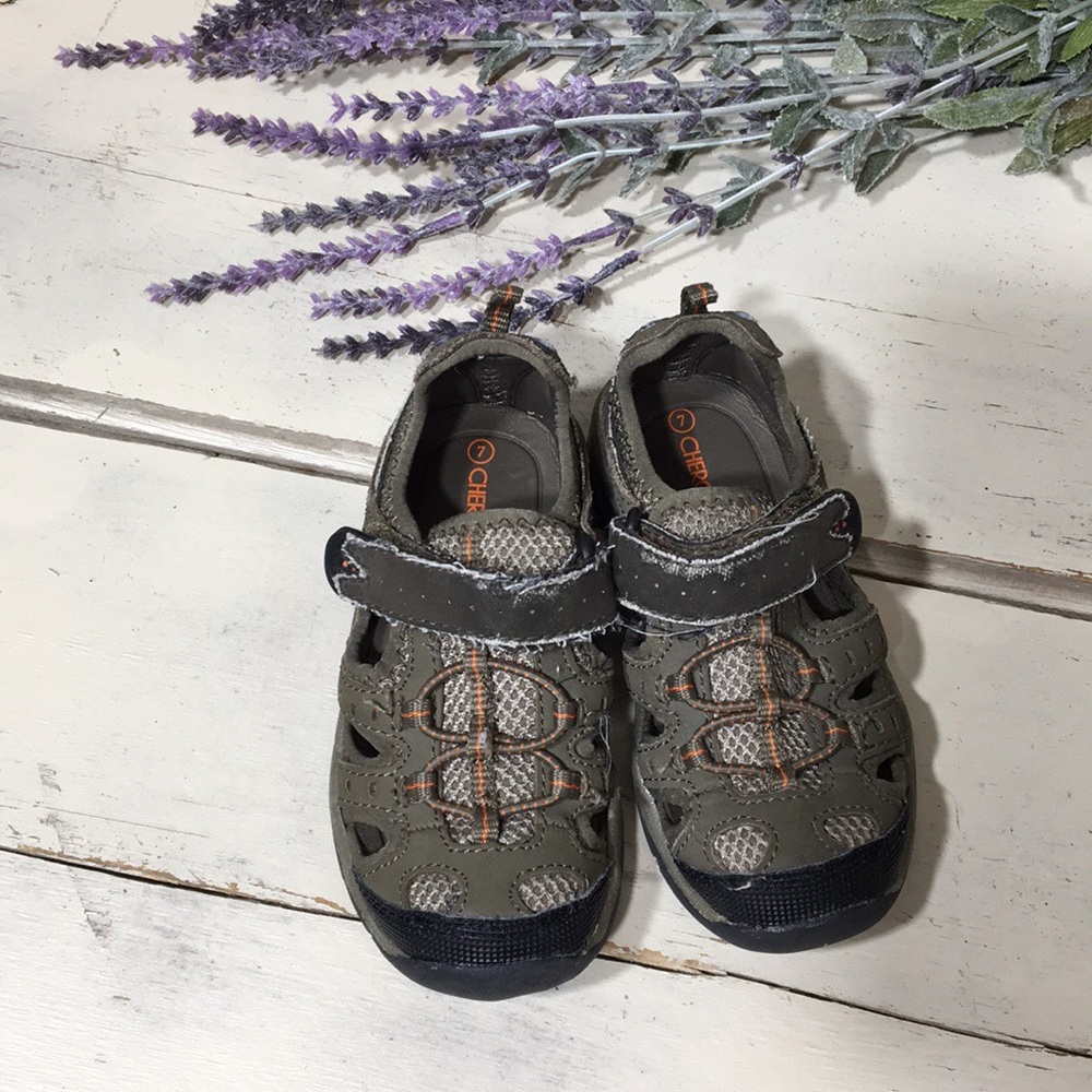 Little boy’s Cherokee Sandals